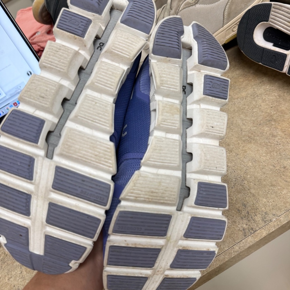 On Cloud 5 - image 2